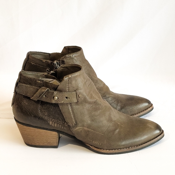Dolce Vita Shoes - Dolce Vita Distressed Ankle Booties / Boots